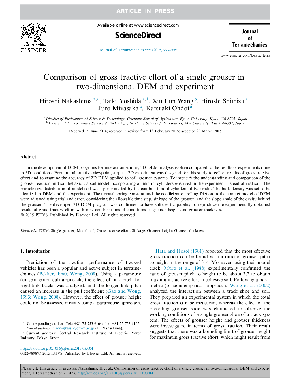 Comparison of gross tractive effort of a single grouser in two-dimensional DEM and experiment