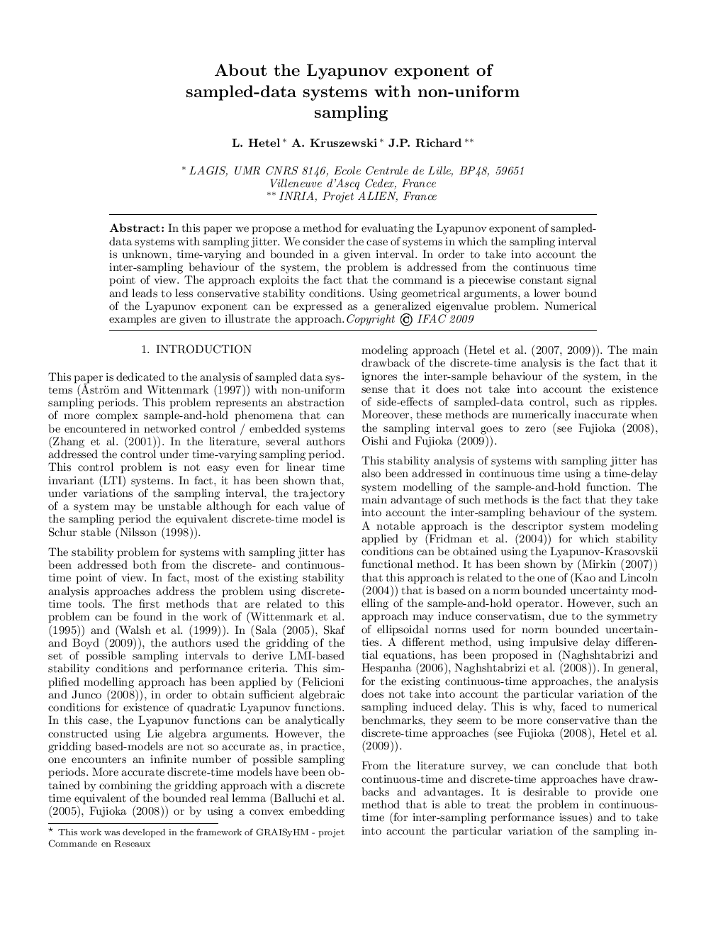 About the Lyapunov exponent of sampled-data systems with non-uniform sampling 