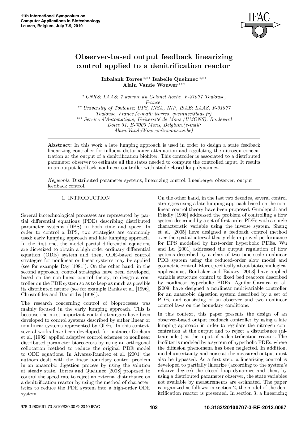Observer-based output feedback linearizing control applied to a denitrification reactor