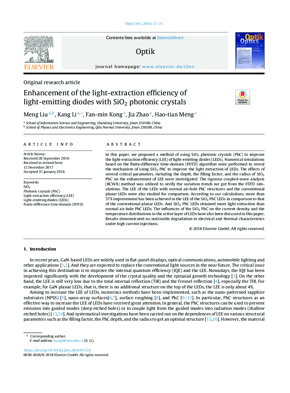 Enhancement of the light-extraction efficiency of light-emitting diodes with SiO2 photonic crystals