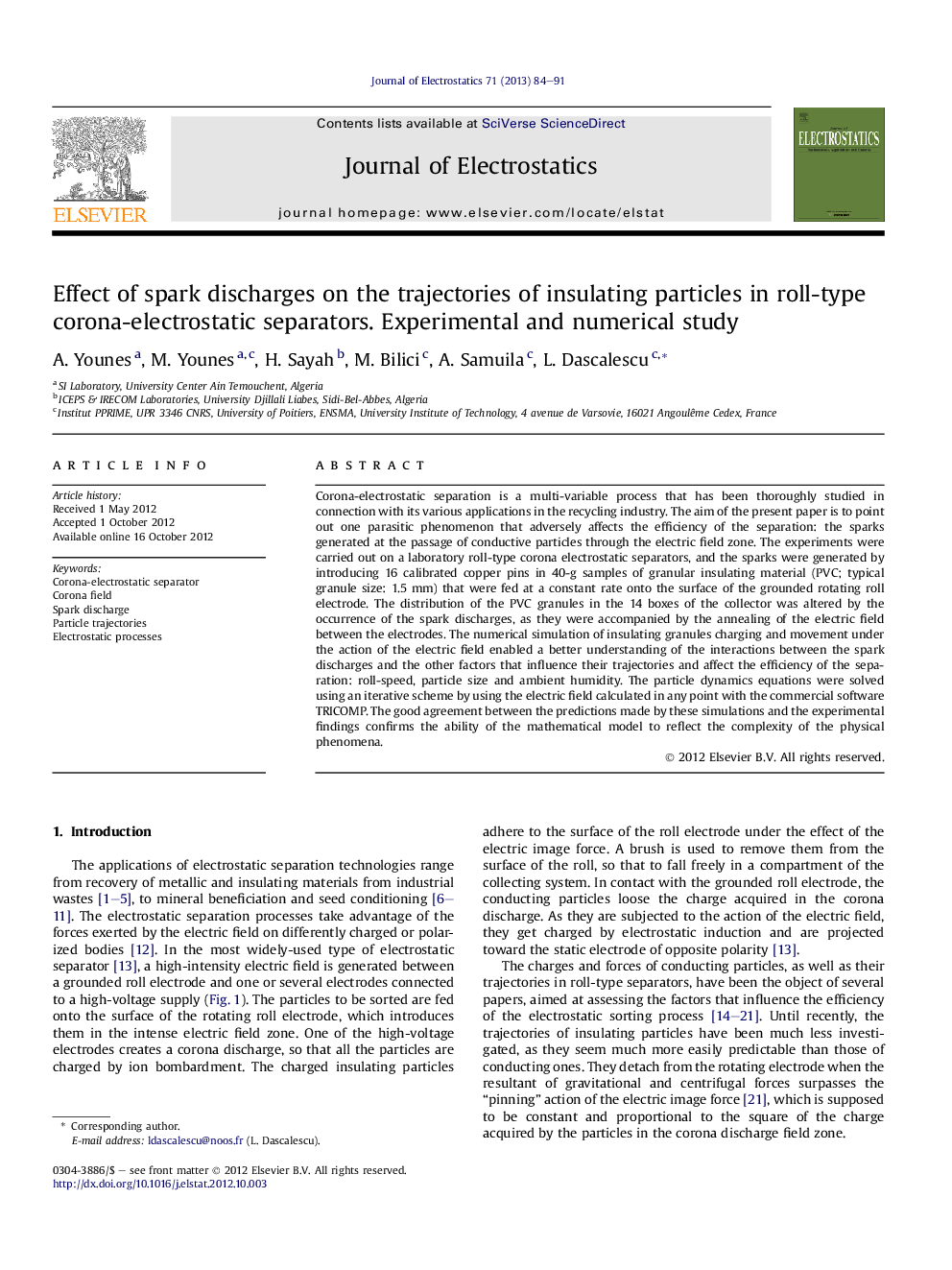 Effect of spark discharges on the trajectories of insulating particles in roll-type corona-electrostatic separators. Experimental and numerical study