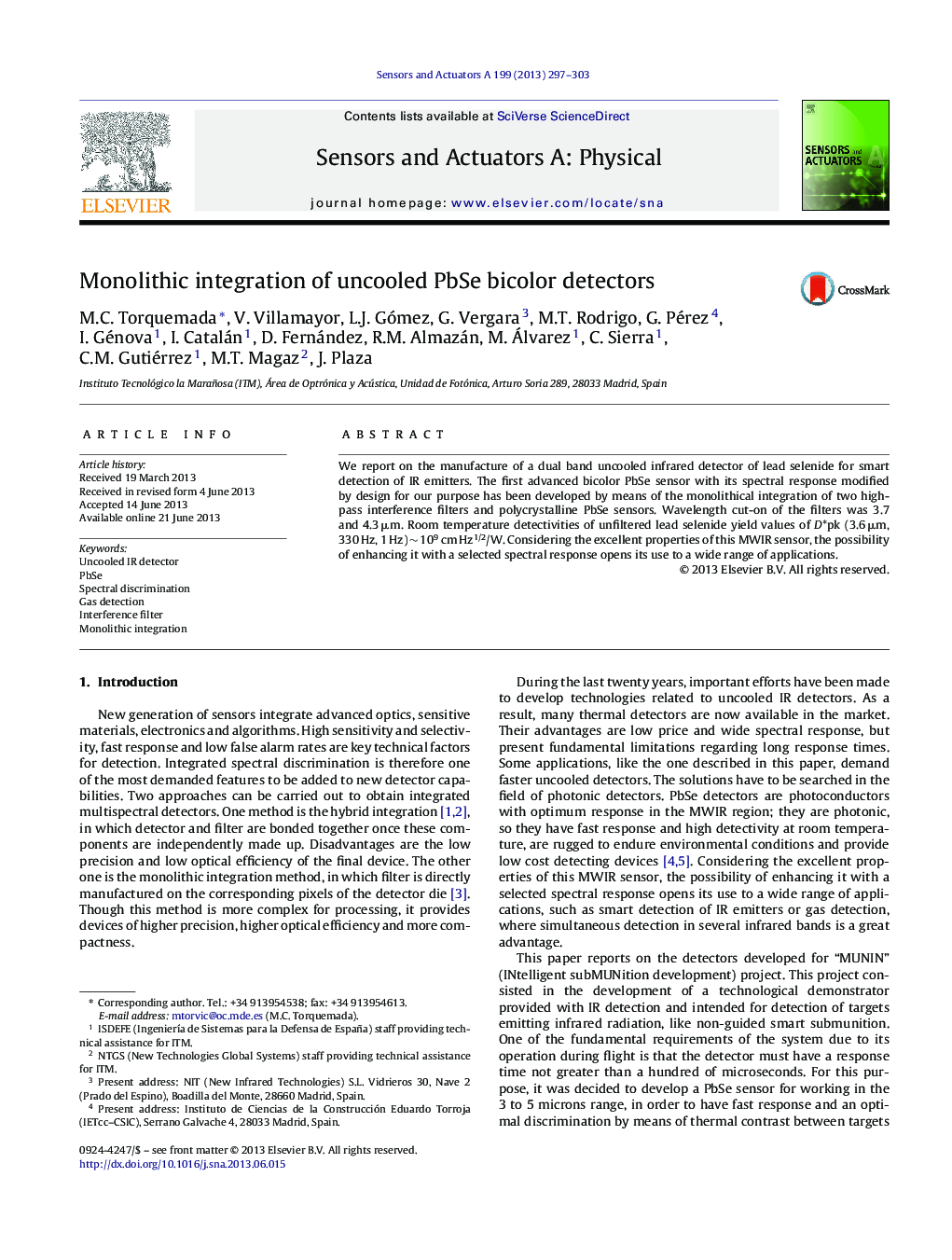 Monolithic integration of uncooled PbSe bicolor detectors