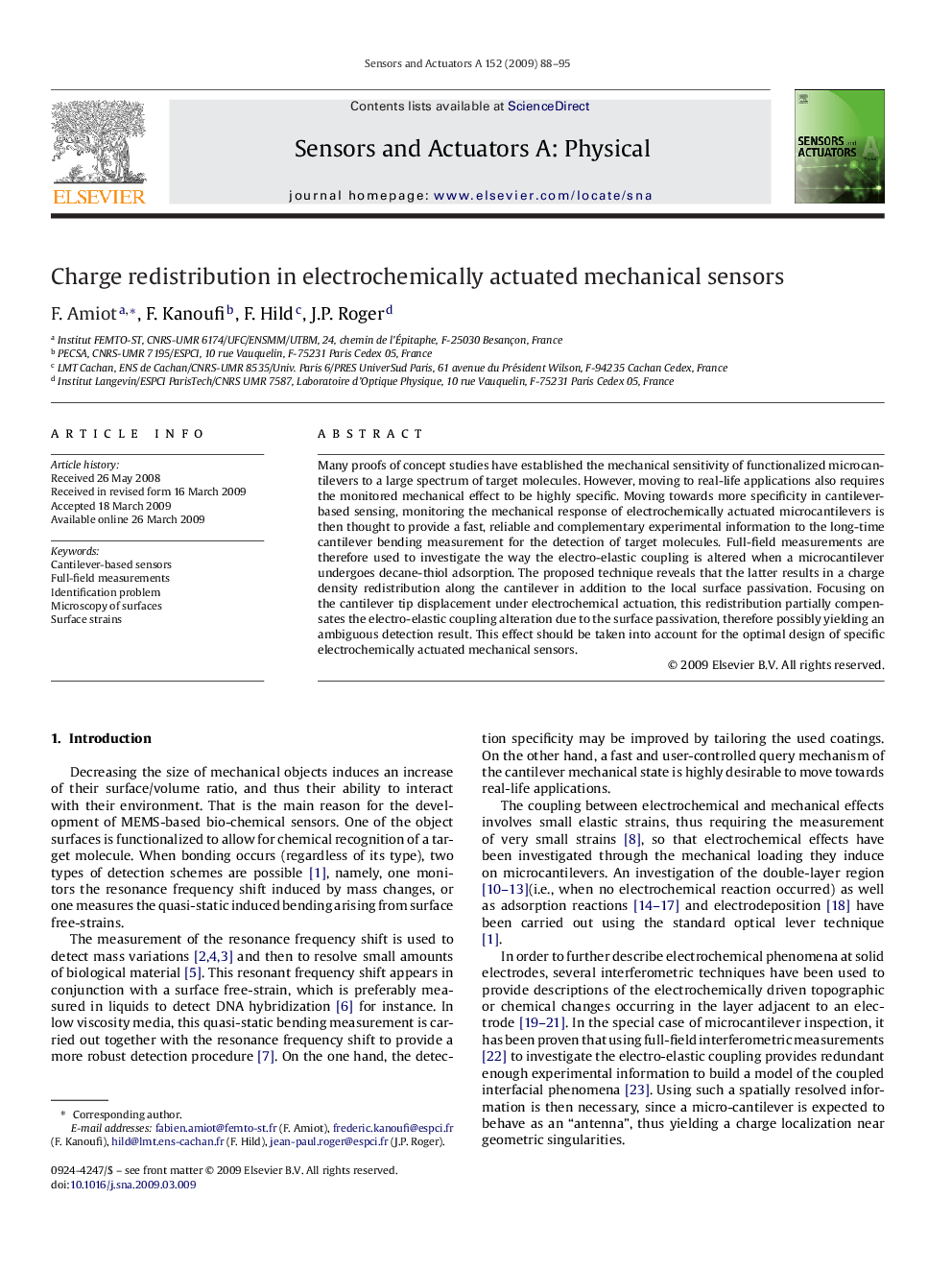 Charge redistribution in electrochemically actuated mechanical sensors