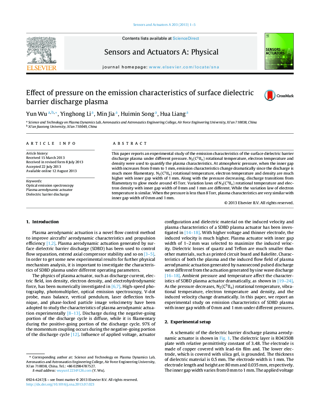 Effect of pressure on the emission characteristics of surface dielectric barrier discharge plasma