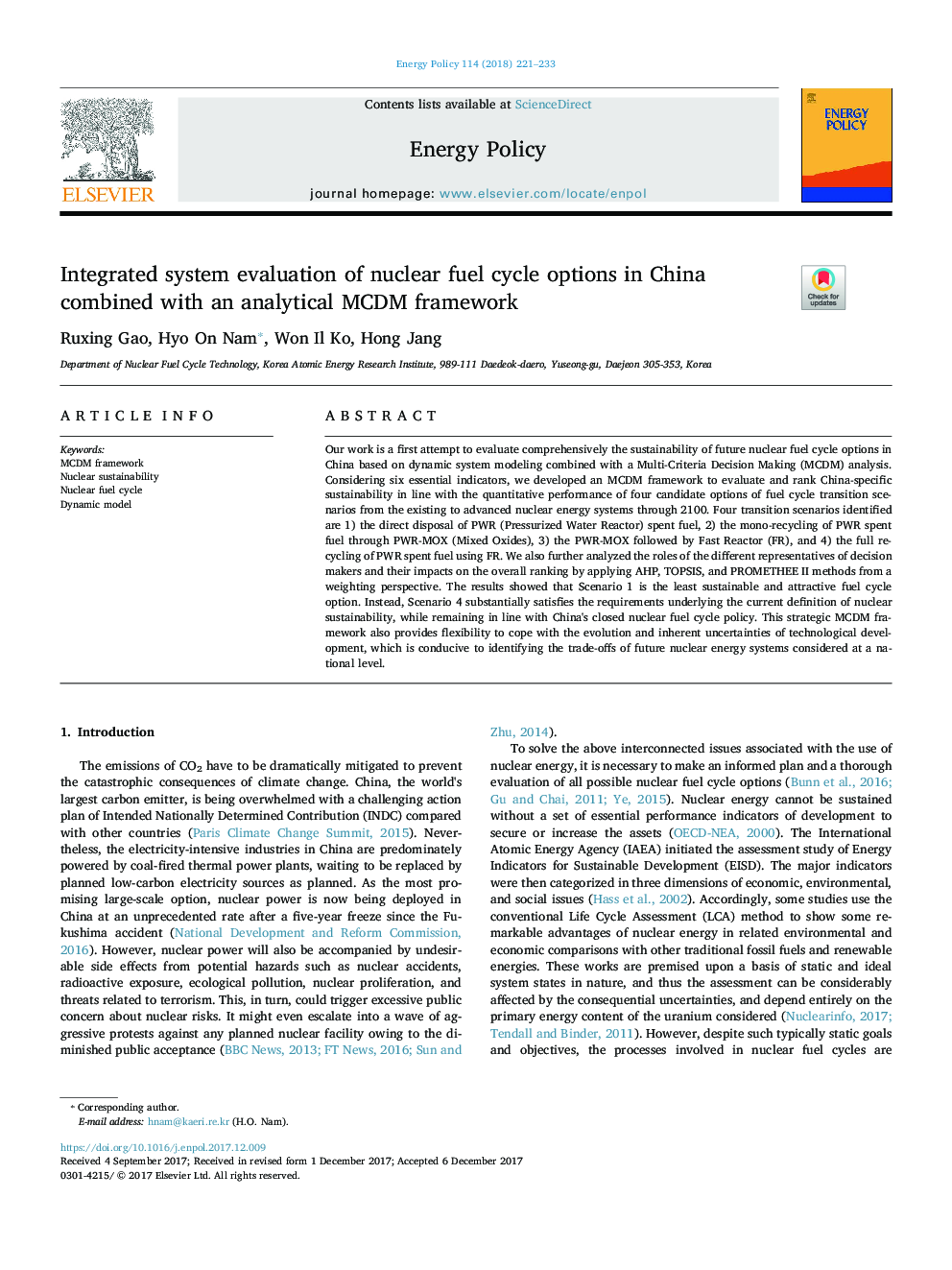 Integrated system evaluation of nuclear fuel cycle options in China combined with an analytical MCDM framework