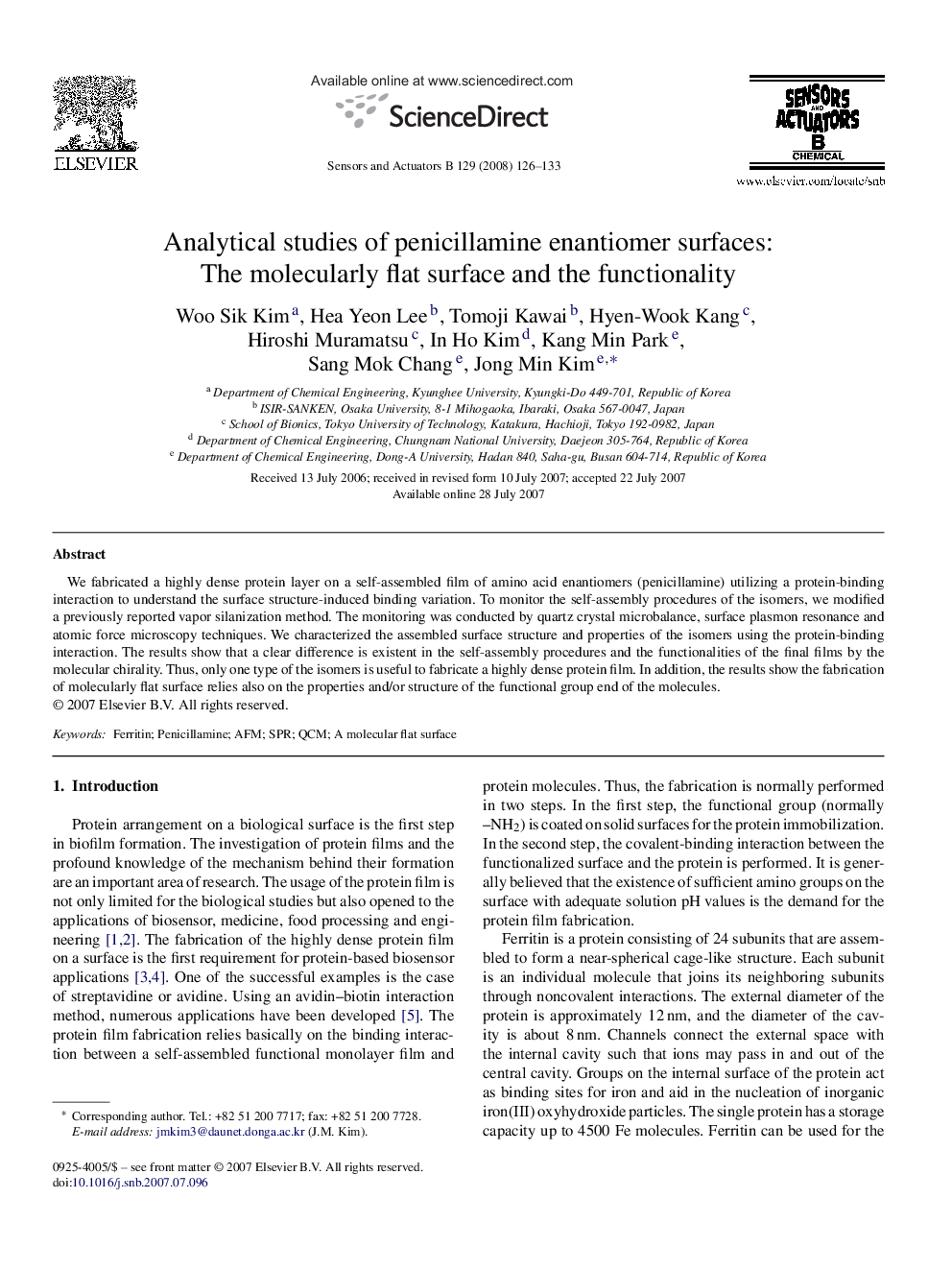 Analytical studies of penicillamine enantiomer surfaces: The molecularly flat surface and the functionality