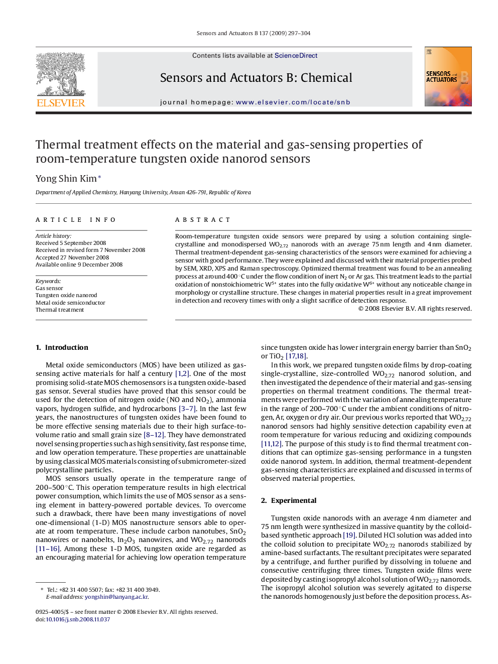 Thermal treatment effects on the material and gas-sensing properties of room-temperature tungsten oxide nanorod sensors