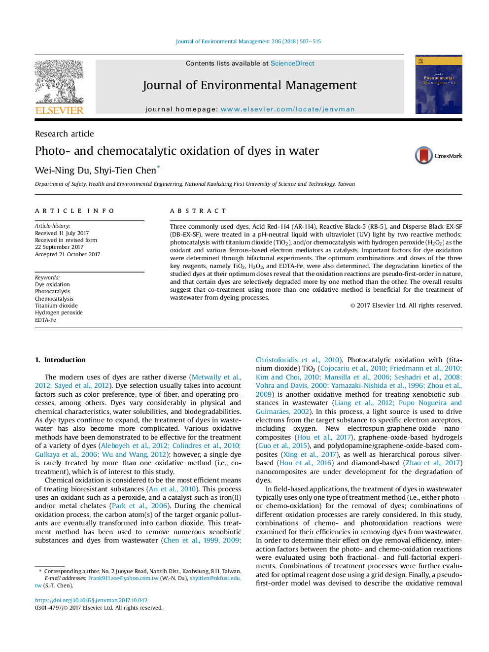 Photo- and chemocatalytic oxidation of dyes in water