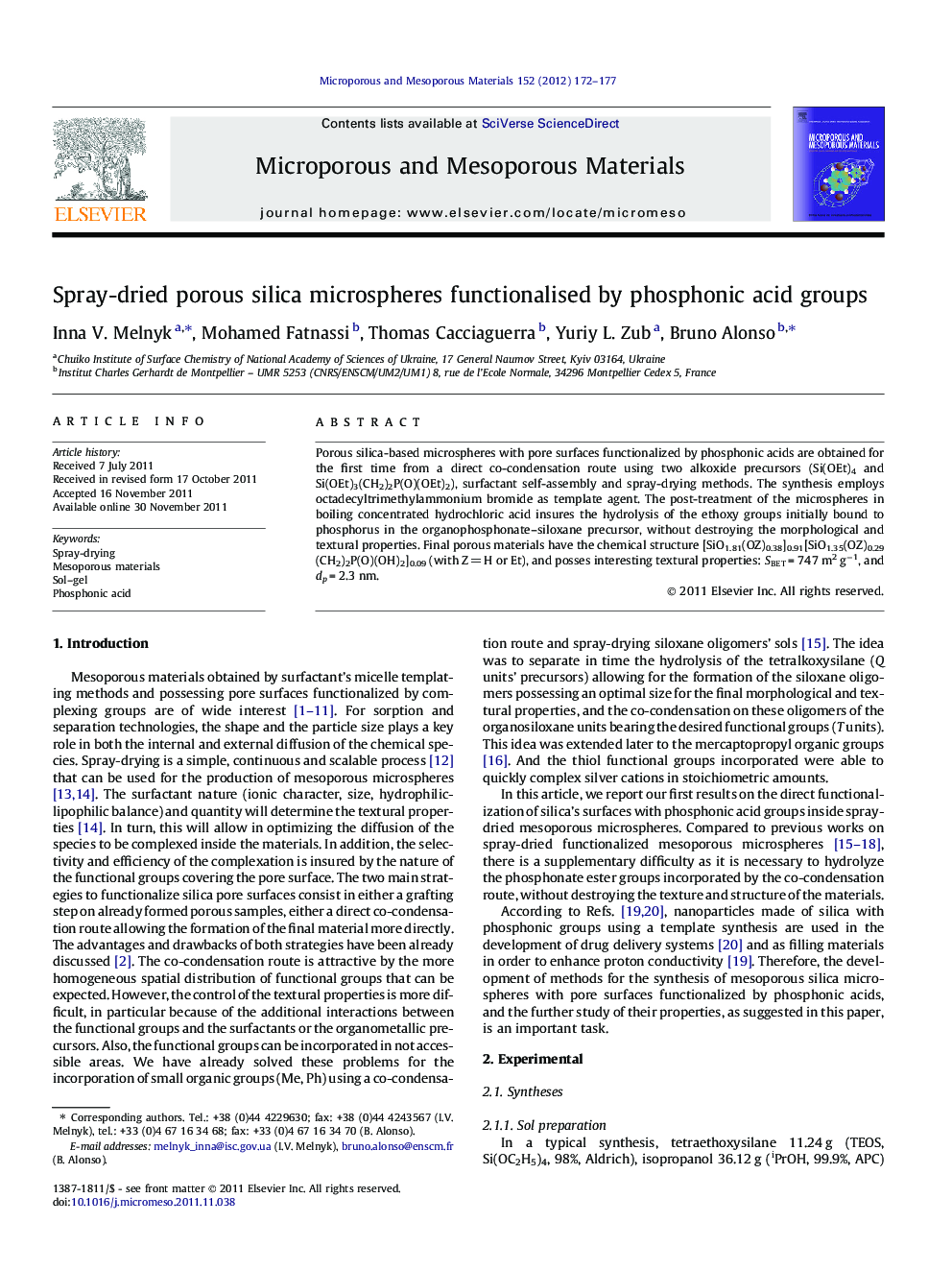 Spray-dried porous silica microspheres functionalised by phosphonic acid groups