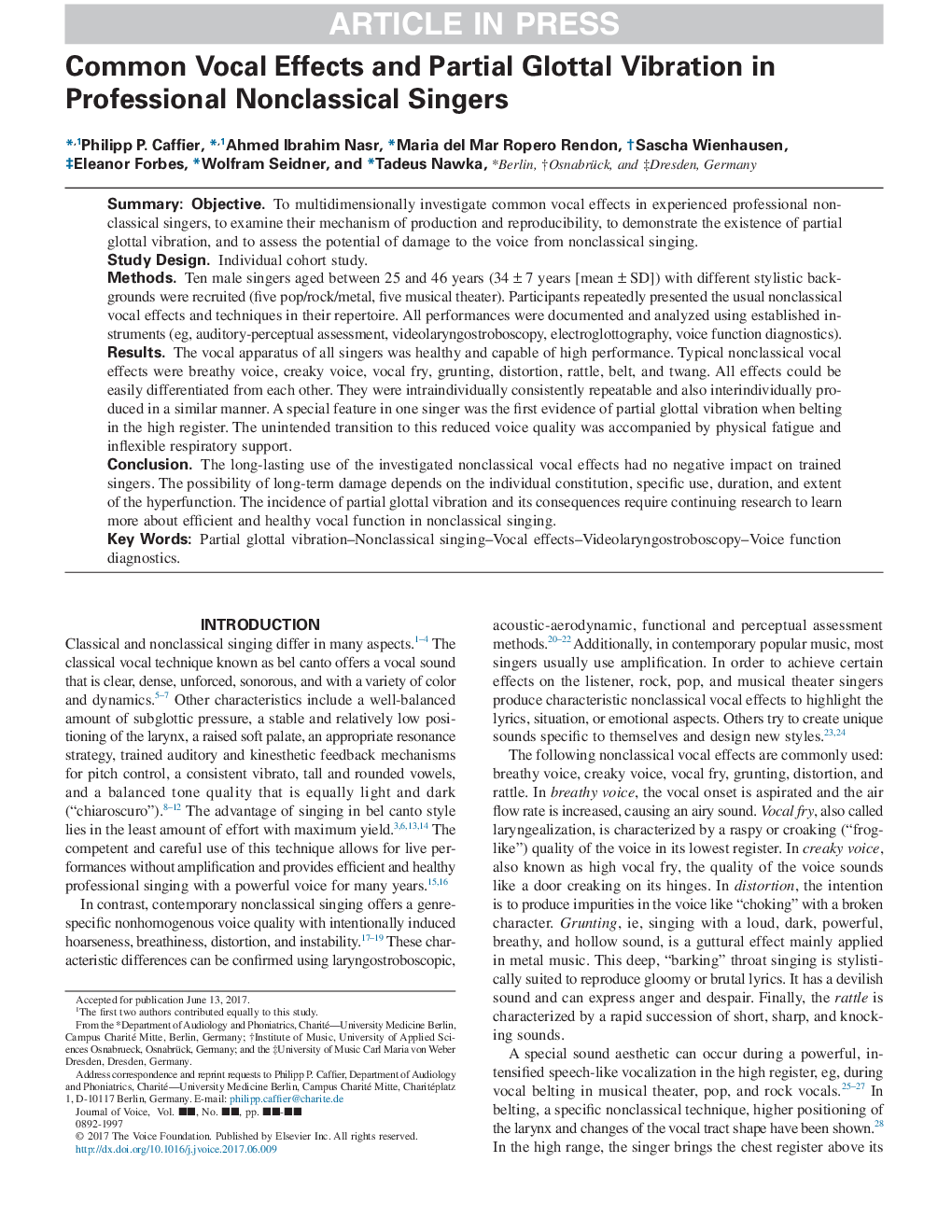 Common Vocal Effects and Partial Glottal Vibration in Professional Nonclassical Singers