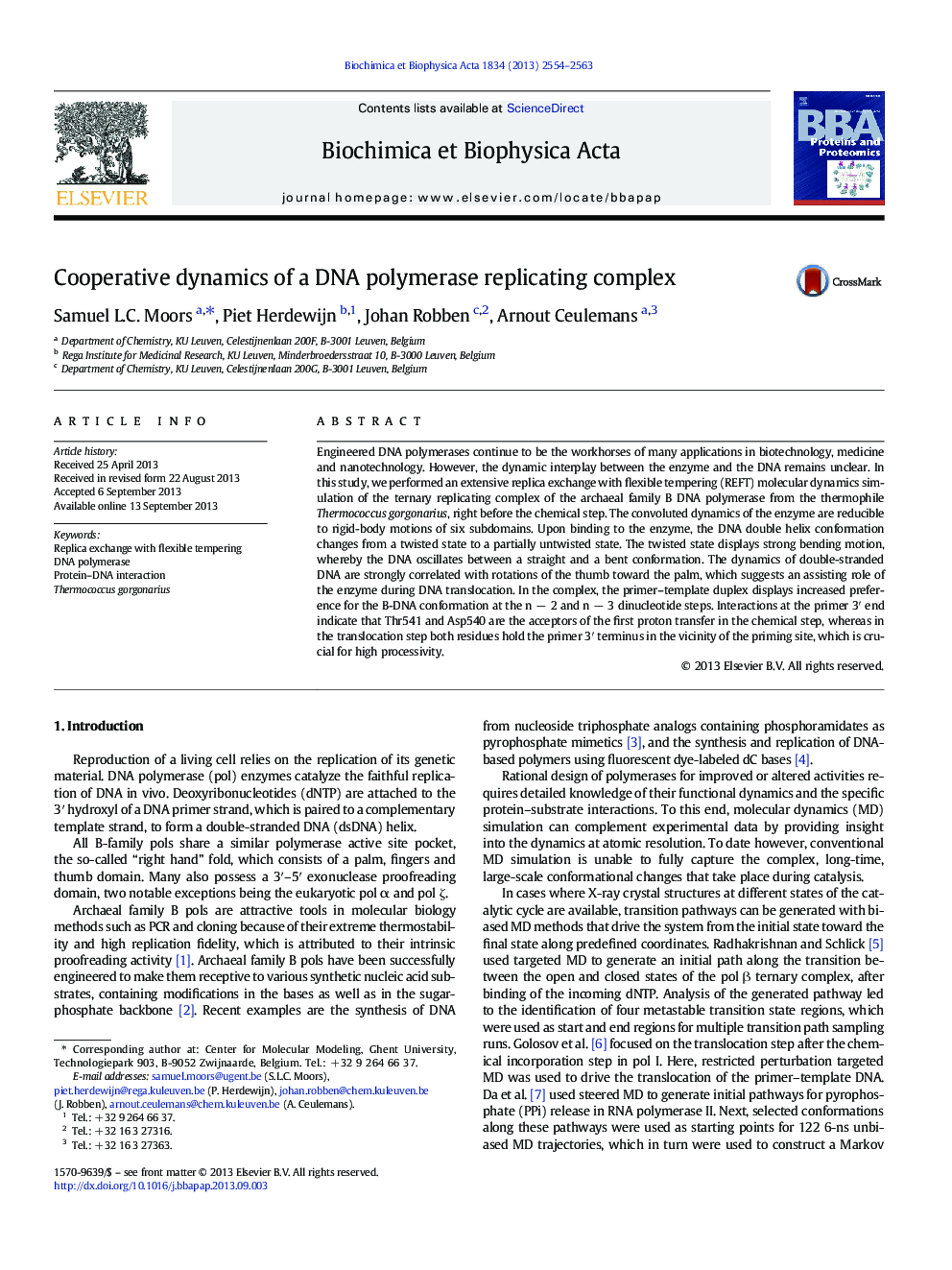 Cooperative dynamics of a DNA polymerase replicating complex