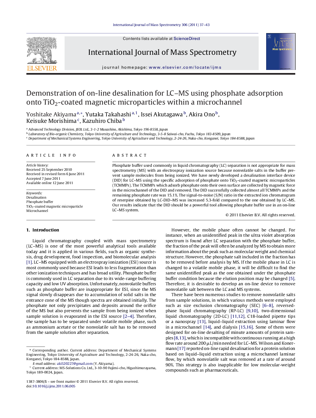 Demonstration of on-line desalination for LC-MS using phosphate adsorption onto TiO2-coated magnetic microparticles within a microchannel