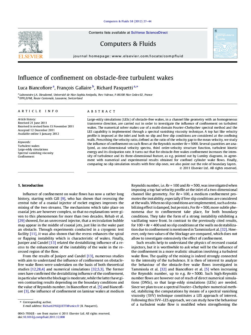 Influence of confinement on obstacle-free turbulent wakes