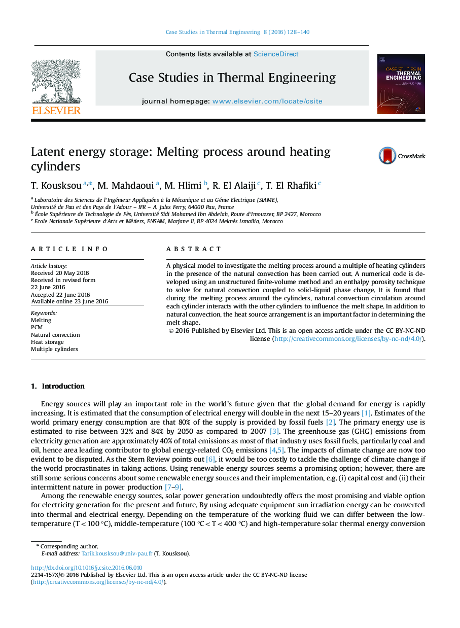 Latent energy storage: Melting process around heating cylinders