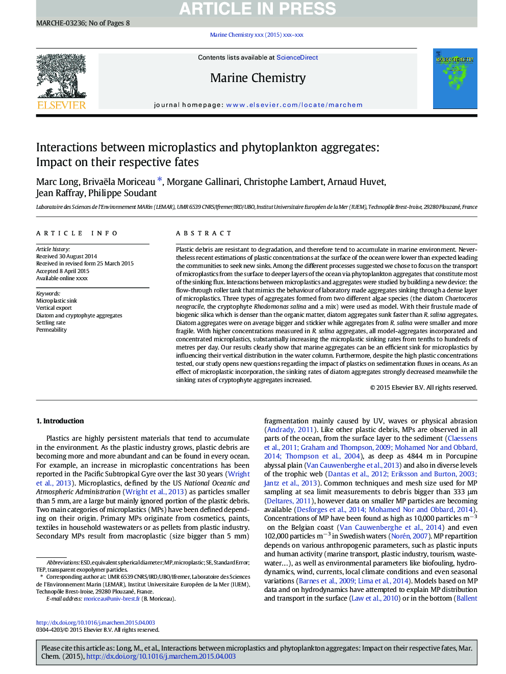 Interactions between microplastics and phytoplankton aggregates: Impact on their respective fates