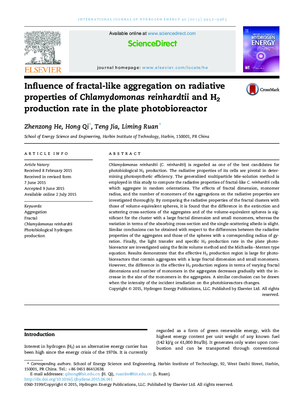 Influence of fractal-like aggregation on radiative properties of Chlamydomonas reinhardtii and H2 production rate in the plate photobioreactor