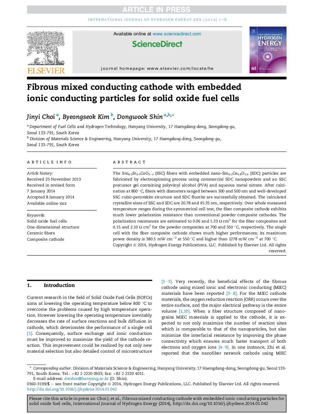 Fibrous mixed conducting cathode with embedded ionic conducting particles for solid oxide fuel cells