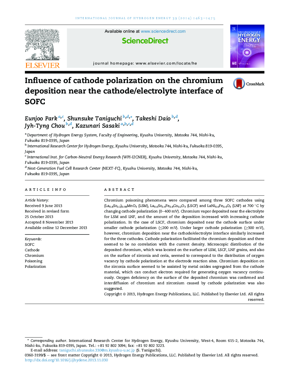 Influence of cathode polarization on the chromium deposition near the cathode/electrolyte interface of SOFC