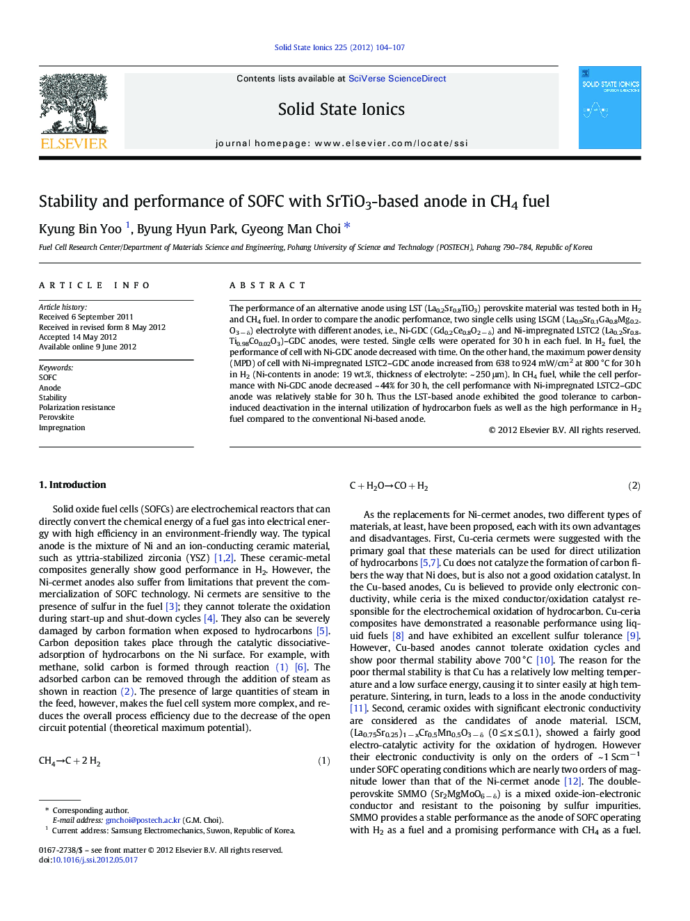 Stability and performance of SOFC with SrTiO3-based anode in CH4 fuel