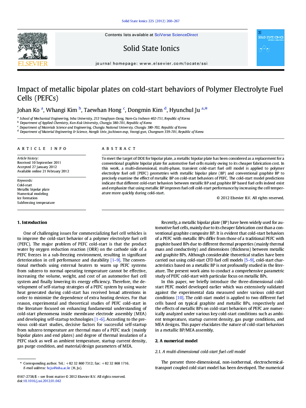 Impact of metallic bipolar plates on cold-start behaviors of Polymer Electrolyte Fuel Cells (PEFCs)