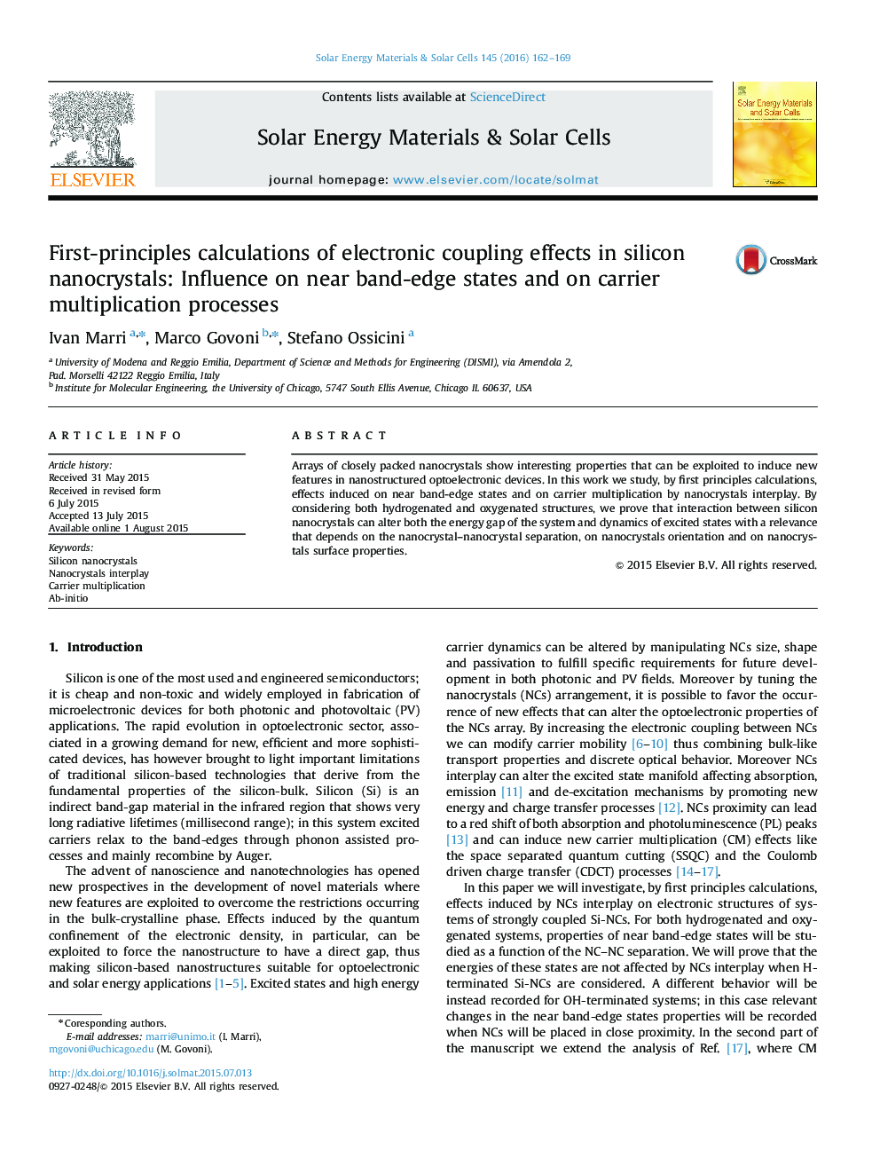 First-principles calculations of electronic coupling effects in silicon nanocrystals: Influence on near band-edge states and on carrier multiplication processes