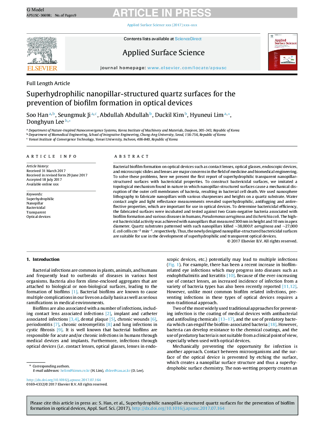 Superhydrophilic nanopillar-structured quartz surfaces for the prevention of biofilm formation in optical devices