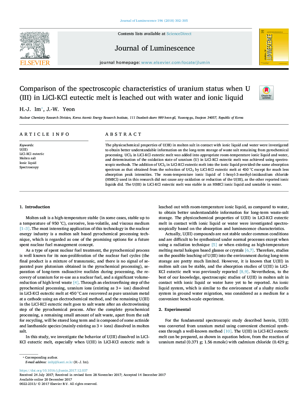 Comparison of the spectroscopic characteristics of uranium status when U(III) in LiCl-KCl eutectic melt is leached out with water and ionic liquid
