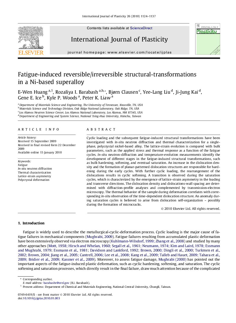 Fatigue-induced reversible/irreversible structural-transformations in a Ni-based superalloy