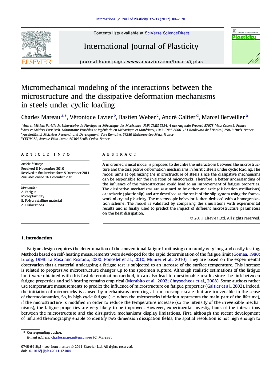 Micromechanical modeling of the interactions between the microstructure and the dissipative deformation mechanisms in steels under cyclic loading