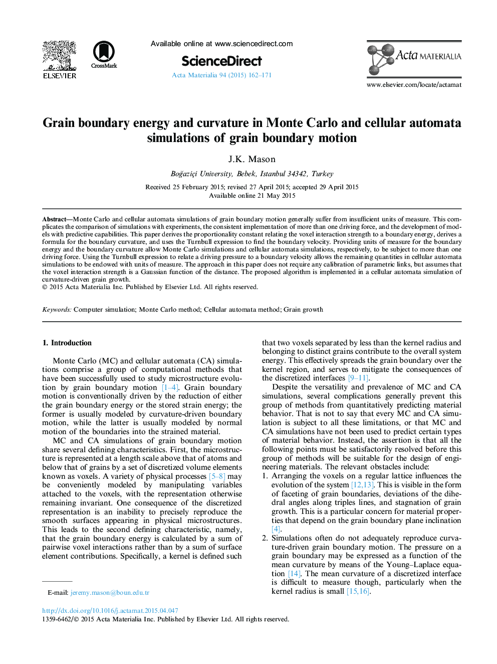 Grain boundary energy and curvature in Monte Carlo and cellular automata simulations of grain boundary motion