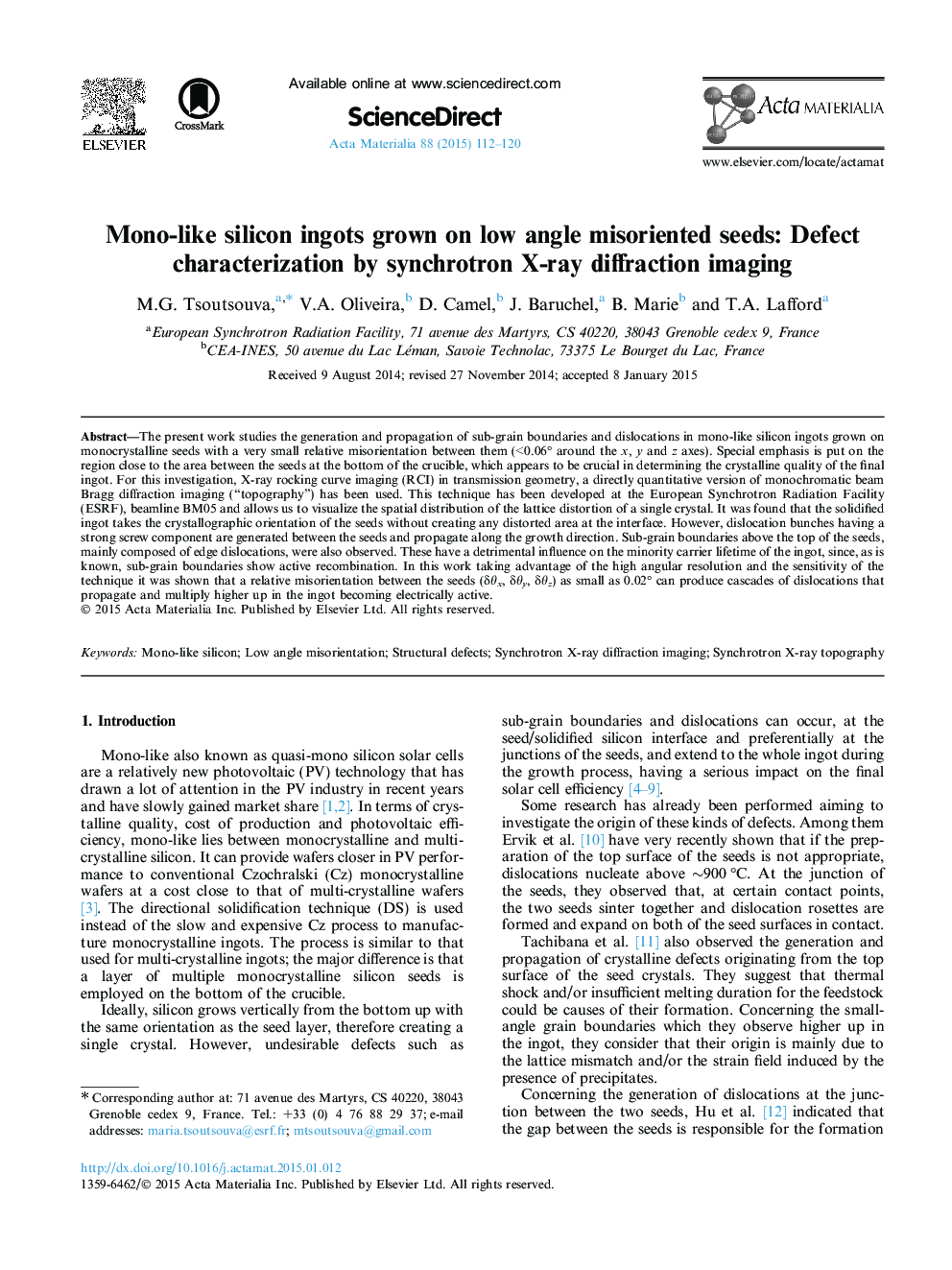 Mono-like silicon ingots grown on low angle misoriented seeds: Defect characterization by synchrotron X-ray diffraction imaging