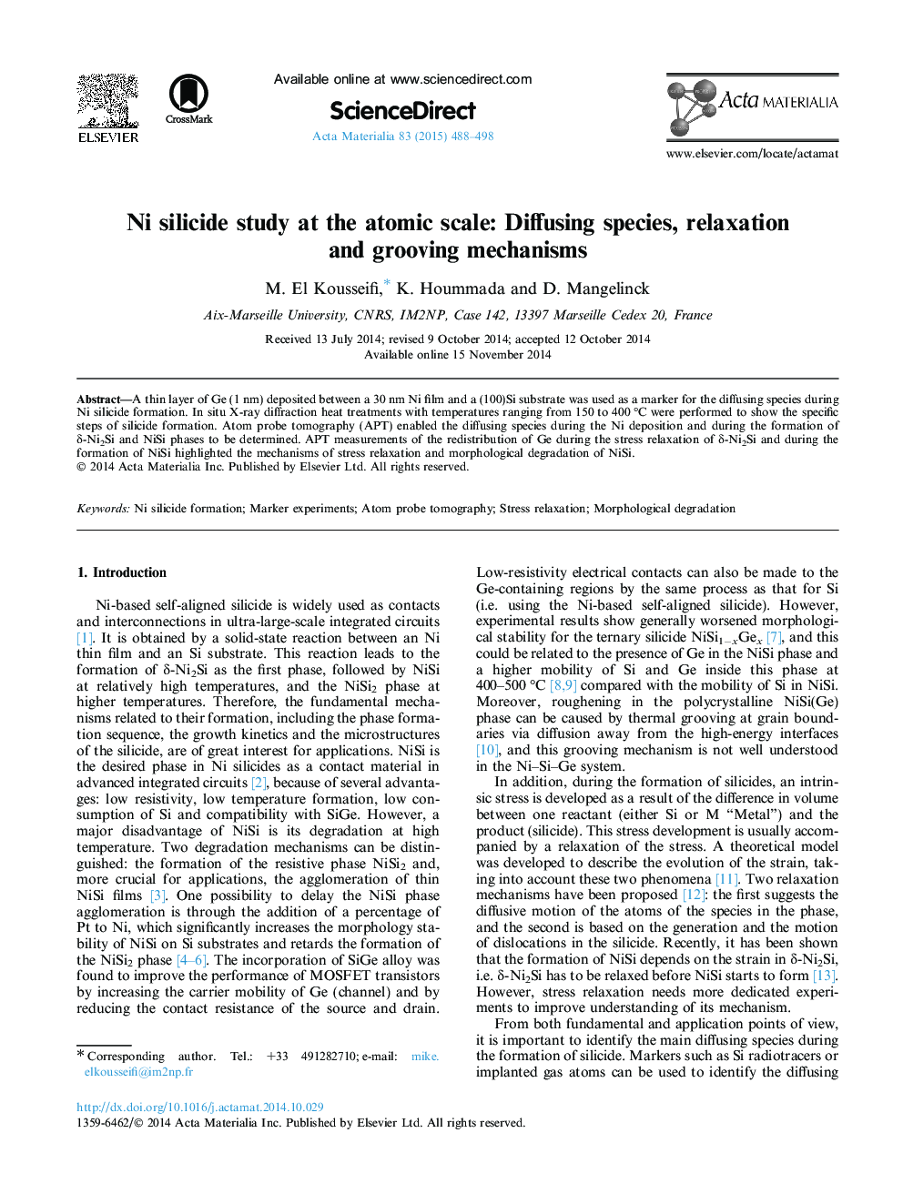 Ni silicide study at the atomic scale: Diffusing species, relaxation and grooving mechanisms