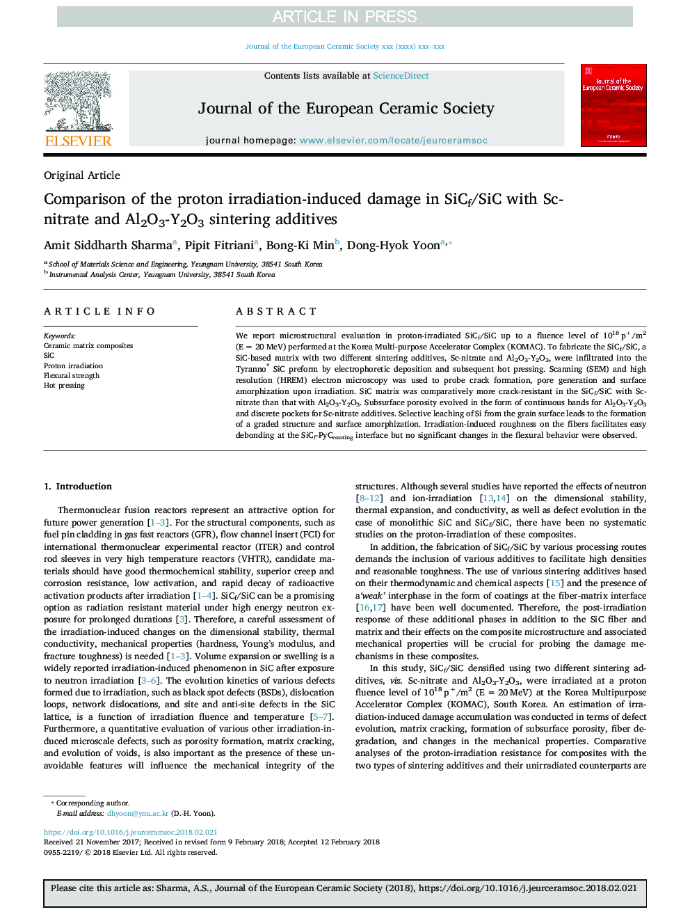 Comparison of the proton irradiation-induced damage in SiCf/SiC with Sc-nitrate and Al2O3-Y2O3 sintering additives