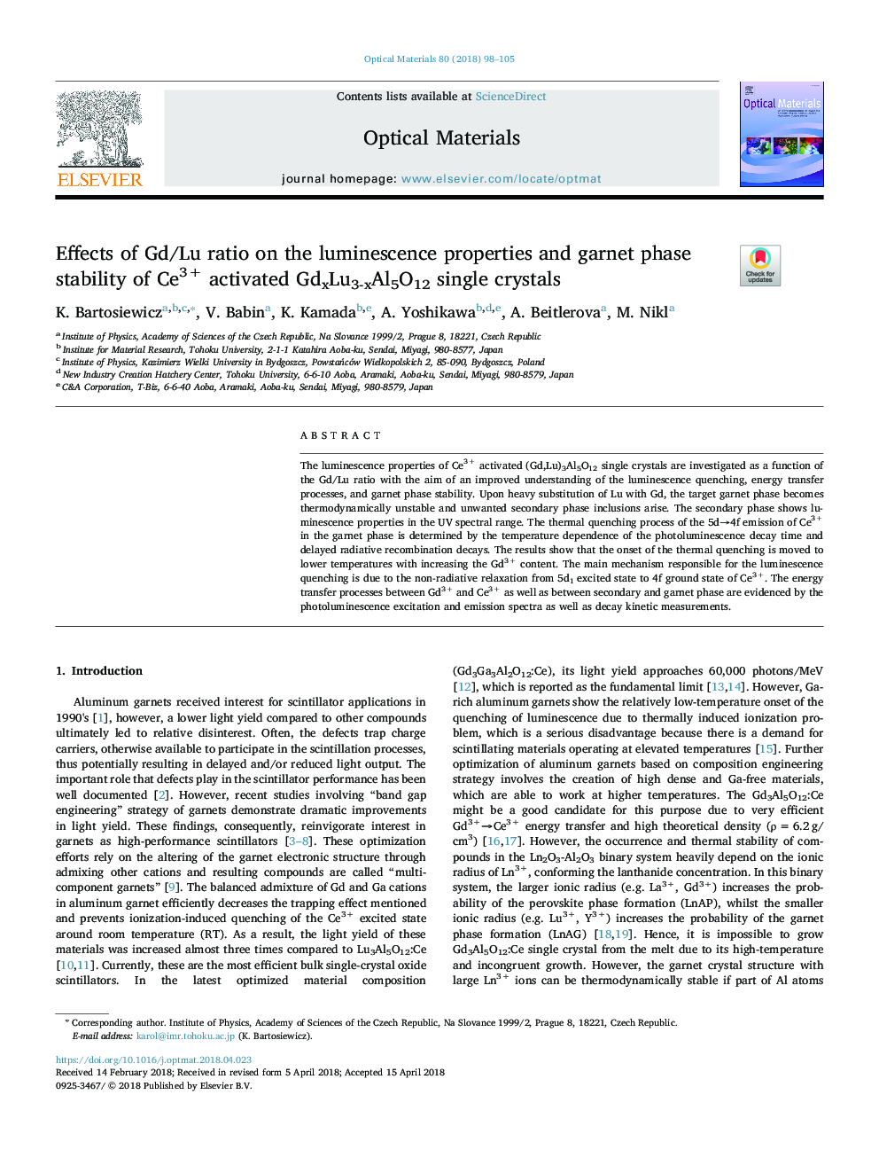 Effects of Gd/Lu ratio on the luminescence properties and garnet phase stability of Ce3+ activated GdxLu3-xAl5O12 single crystals