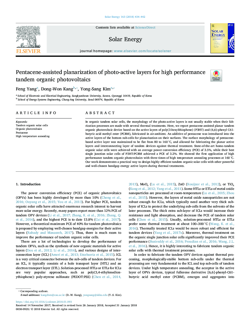 Pentacene-assisted planarization of photo-active layers for high performance tandem organic photovoltaics