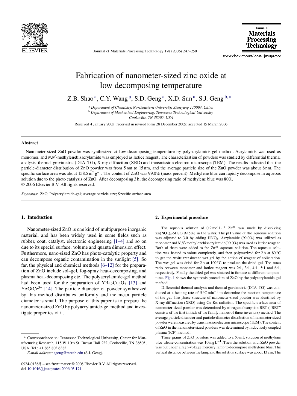 Fabrication of nanometer-sized zinc oxide at low decomposing temperature