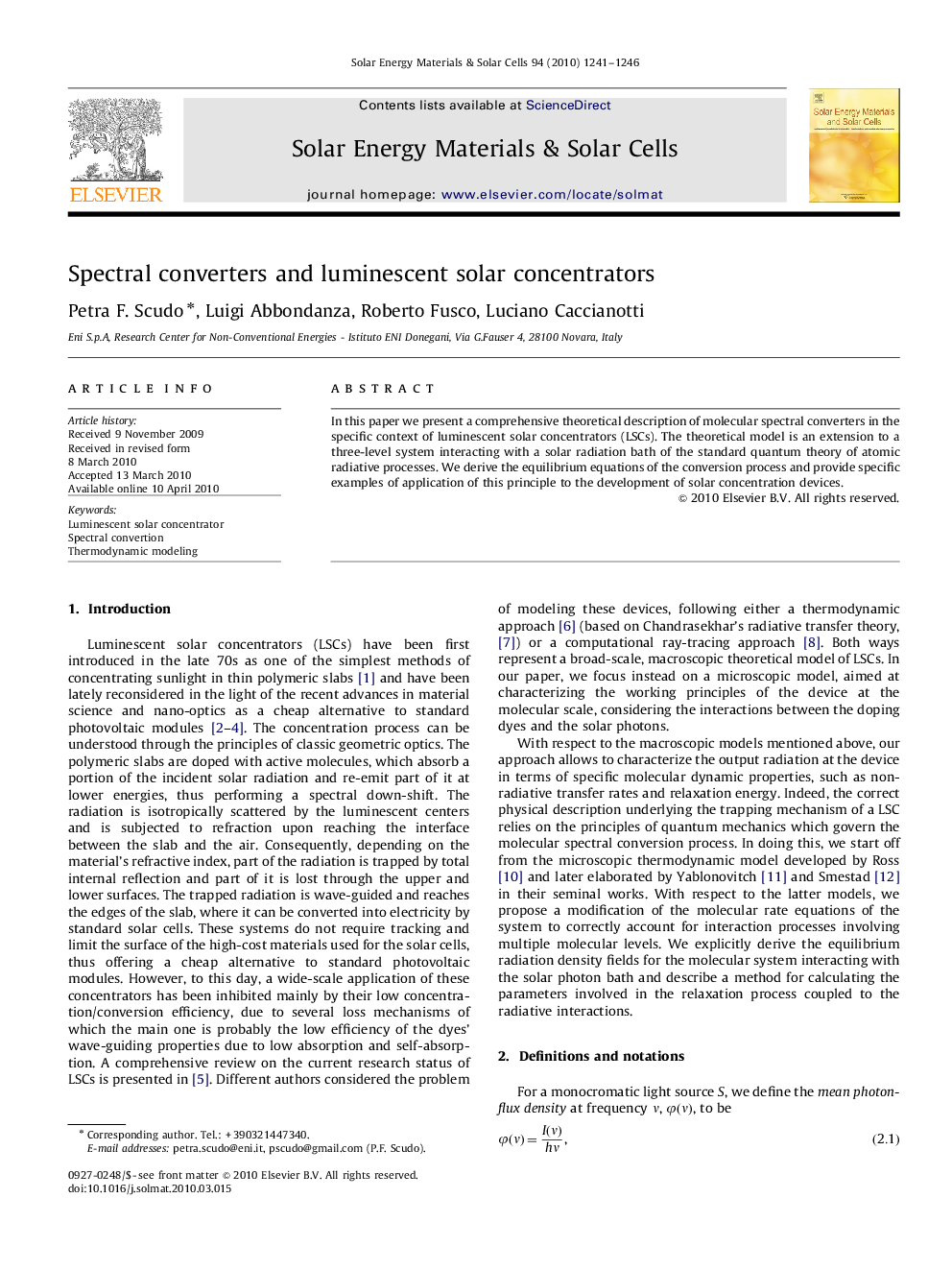 Spectral converters and luminescent solar concentrators