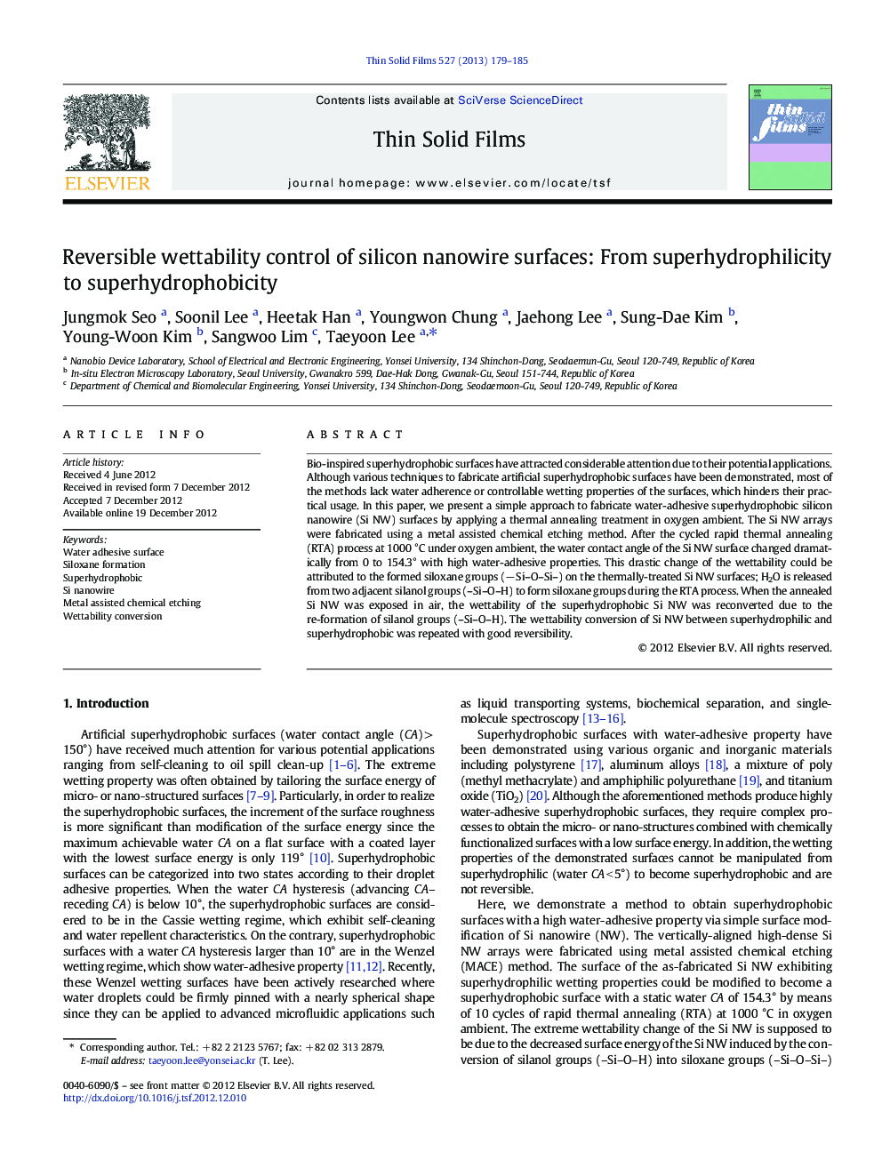 Reversible wettability control of silicon nanowire surfaces: From superhydrophilicity to superhydrophobicity