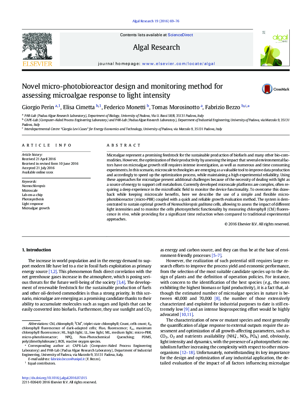 Novel micro-photobioreactor design and monitoring method for assessing microalgae response to light intensity