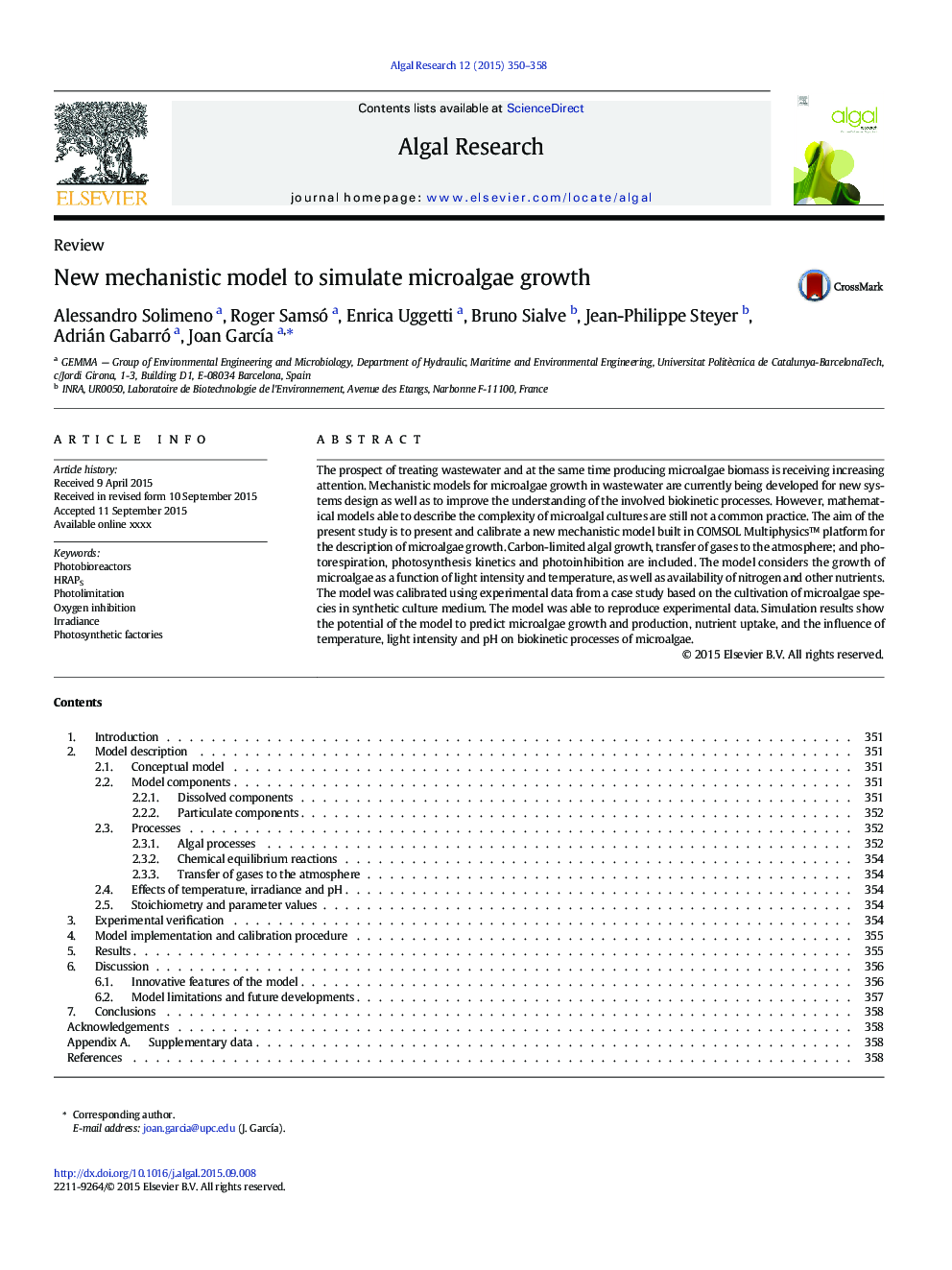 New mechanistic model to simulate microalgae growth