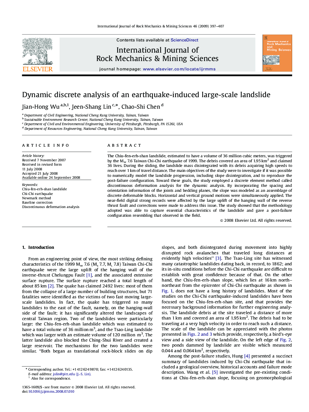 Dynamic discrete analysis of an earthquake-induced large-scale landslide