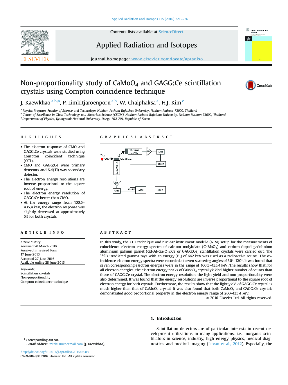 Non-proportionality study of CaMoO4 and GAGG:Ce scintillation crystals using Compton coincidence technique
