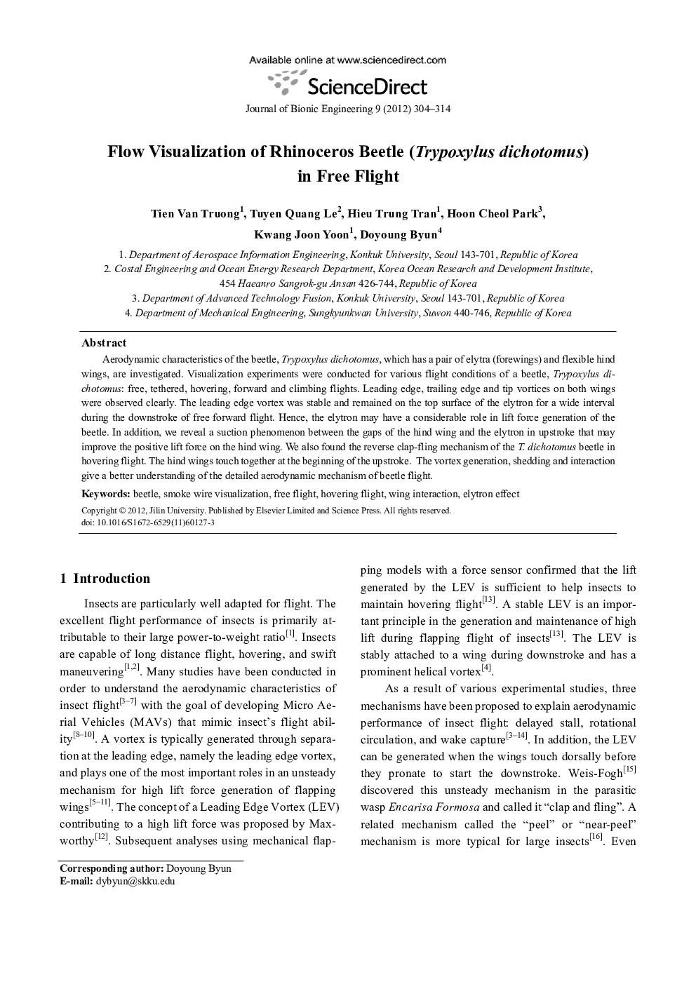 Flow Visualization of Rhinoceros Beetle (Trypoxylus dichotomus) in Free Flight