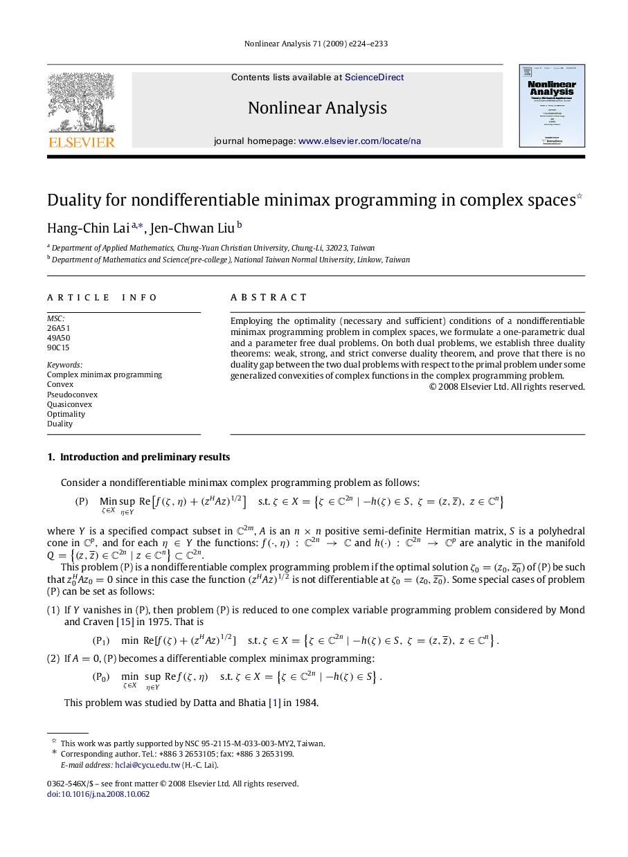 Duality for nondifferentiable minimax programming in complex spaces 