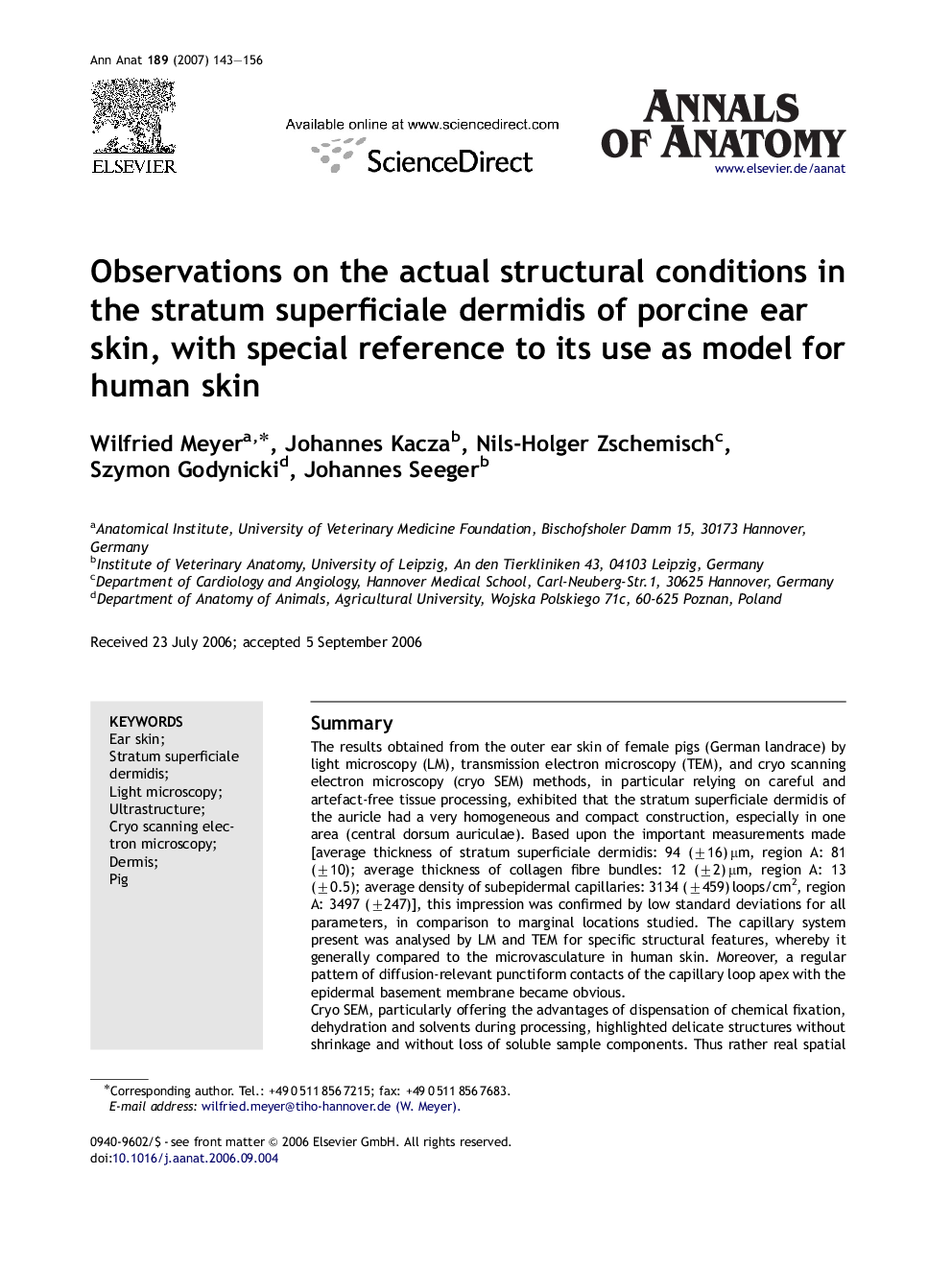 Observations on the actual structural conditions in the stratum superficiale dermidis of porcine ear skin, with special reference to its use as model for human skin