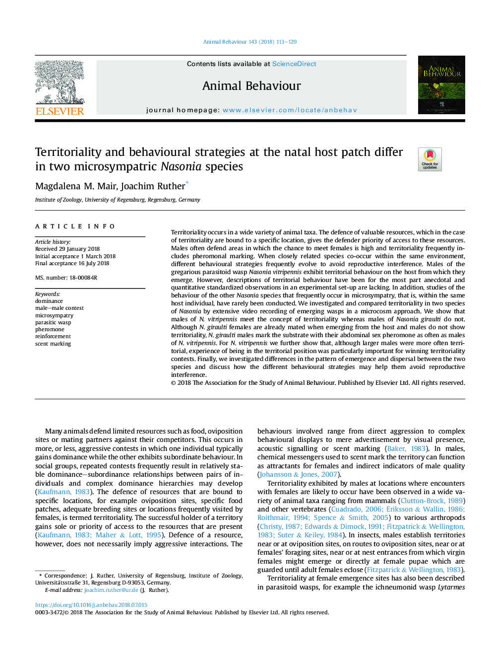 Territoriality and behavioural strategies at the natal host patch differ in two microsympatric Nasonia species