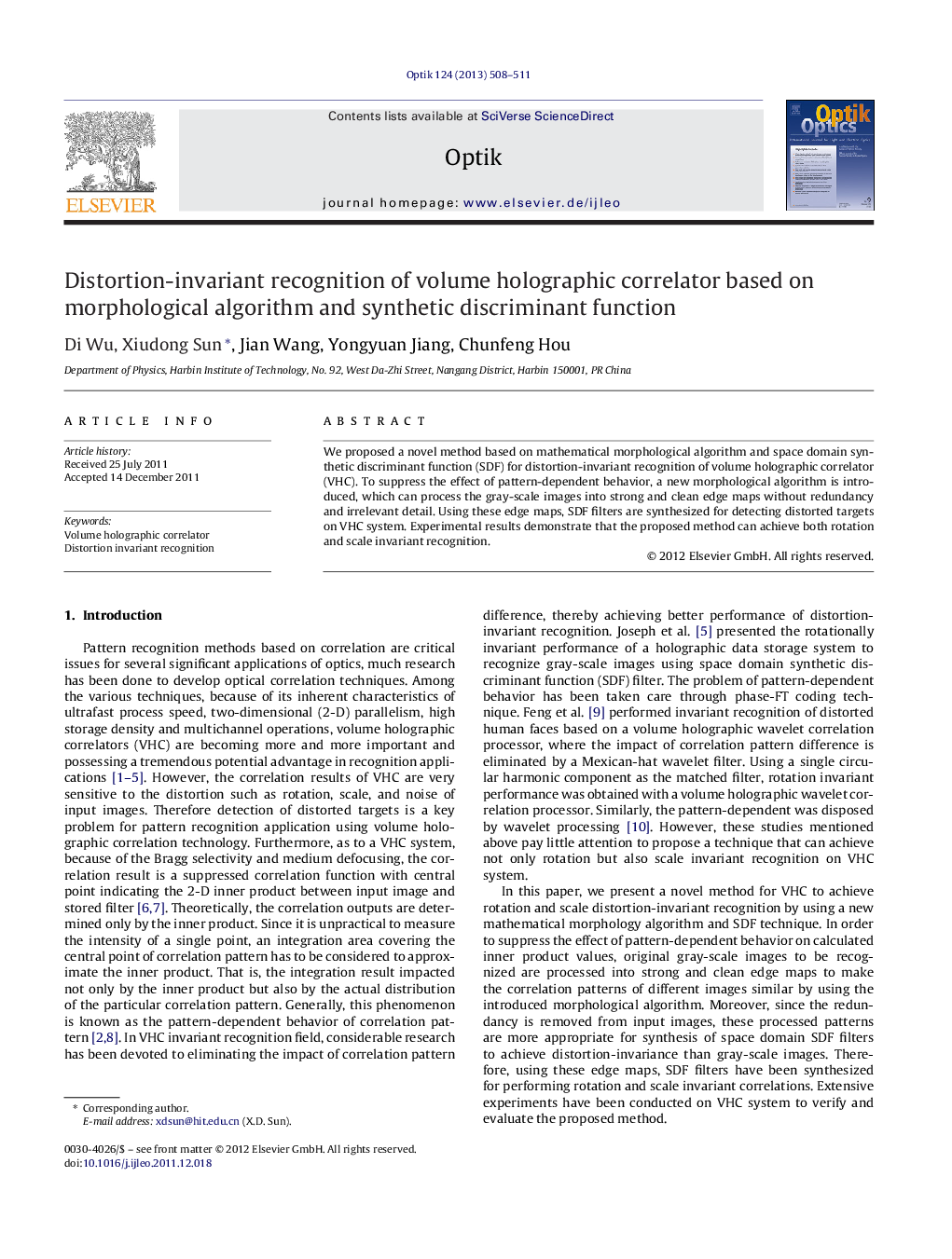 Distortion-invariant recognition of volume holographic correlator based on morphological algorithm and synthetic discriminant function