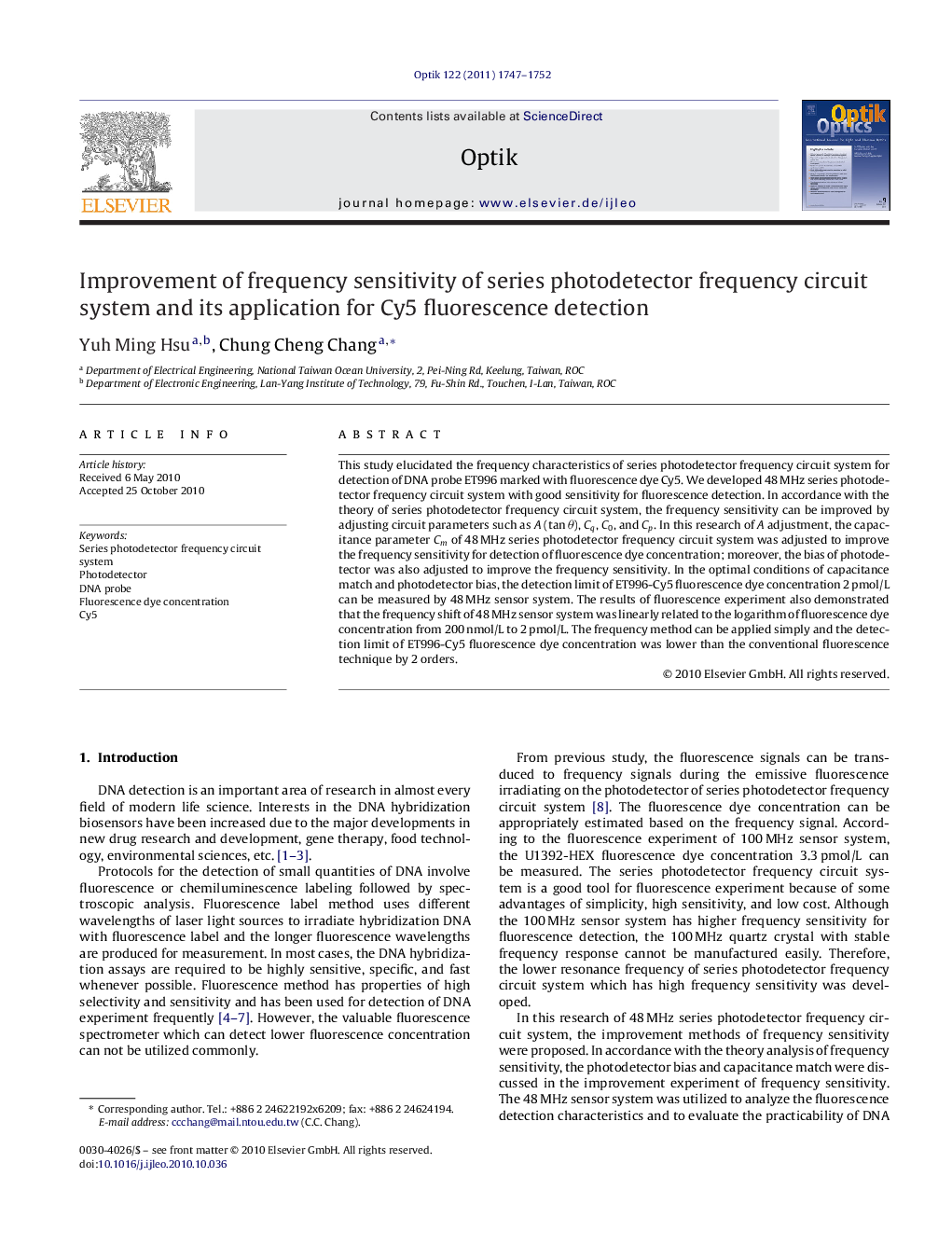 Improvement of frequency sensitivity of series photodetector frequency circuit system and its application for Cy5 fluorescence detection