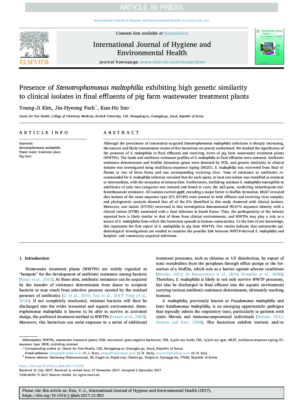 Presence of Stenotrophomonas maltophilia exhibiting high genetic similarity to clinical isolates in final effluents of pig farm wastewater treatment plants