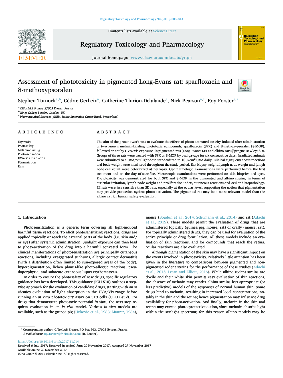 Assessment of phototoxicity in pigmented Long-Evans rat: sparfloxacin and 8-methoxypsoralen